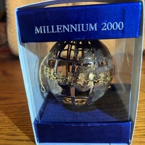 Wallace Silversmiths Christmas 2000 Gold & Silverplated Millennium Ornament Ball
